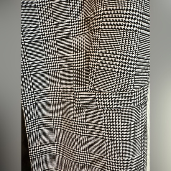 Sincerely Jules Gray and Black Tailored Vest - Picture 3 of 8